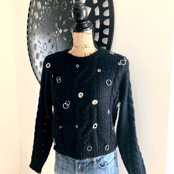 Cable Knit Eyelet Sweater - Picture 4 of 8